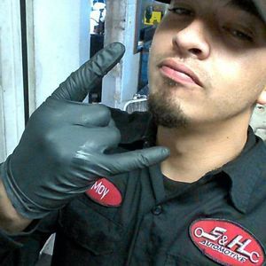 Meet your Posher, Moises